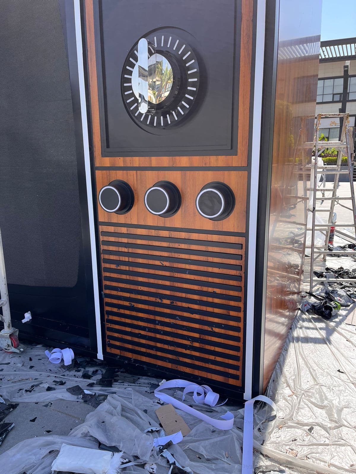 CRT television totem at MDL Beast