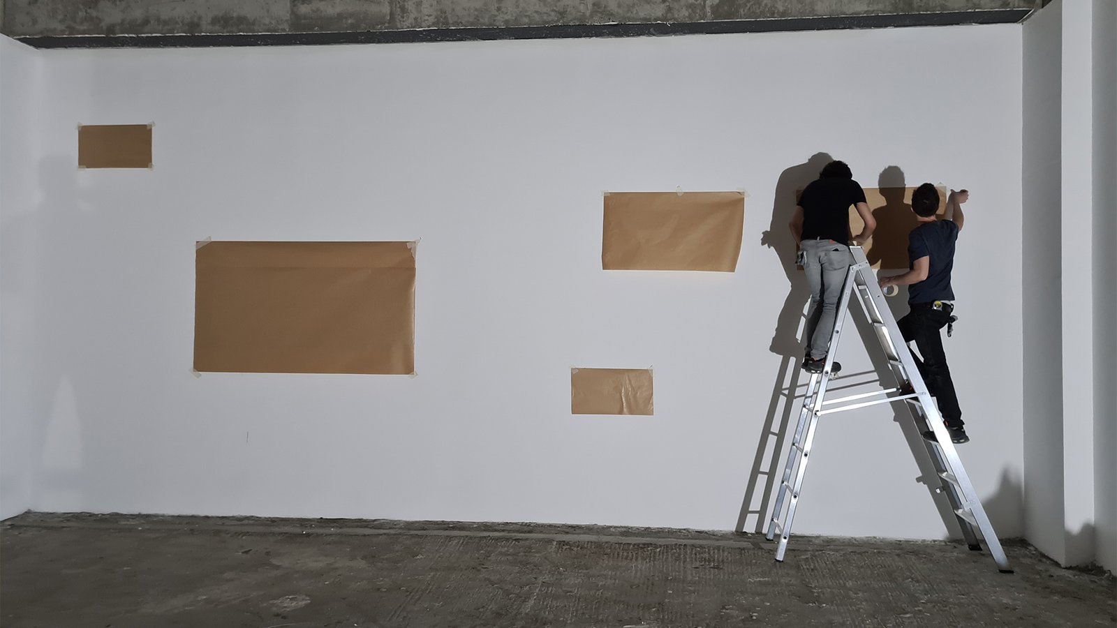 CRT television totem at MDL Beast